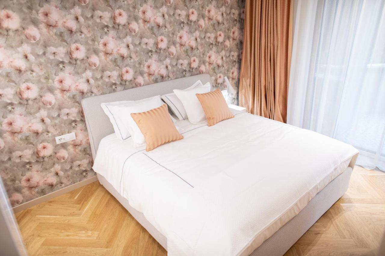 Seven Luxury Suites Tirana Bagian luar foto