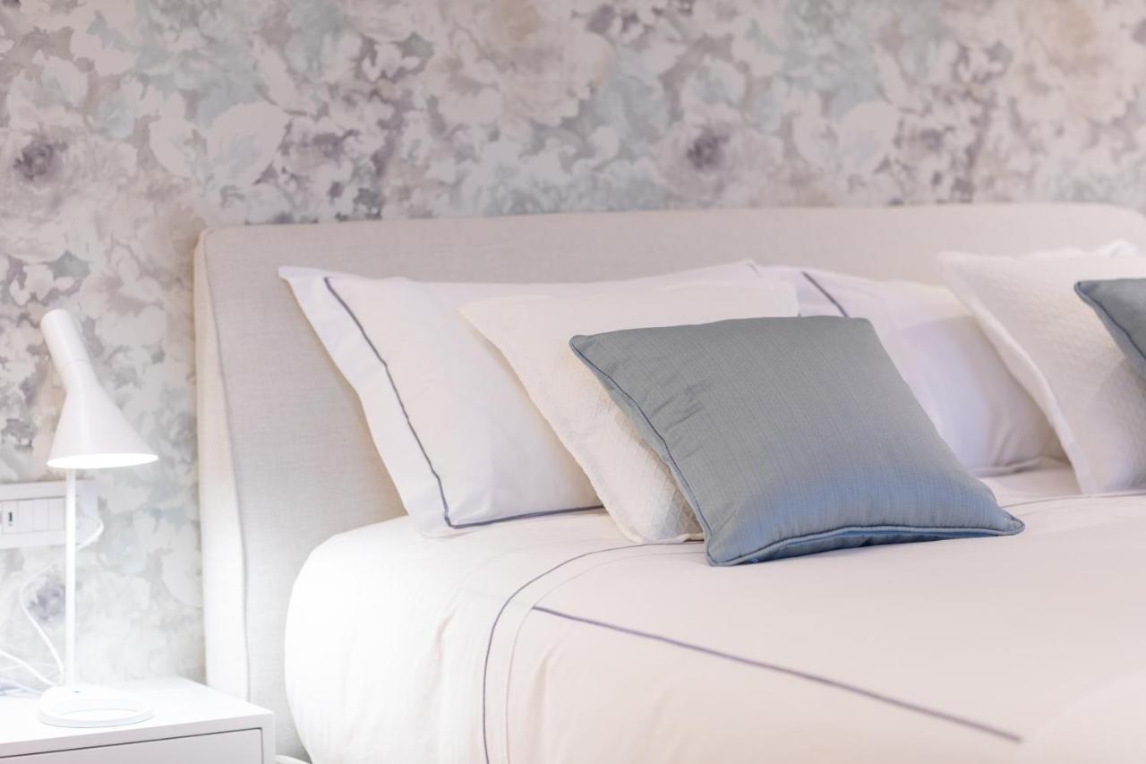 Seven Luxury Suites Tirana Bagian luar foto