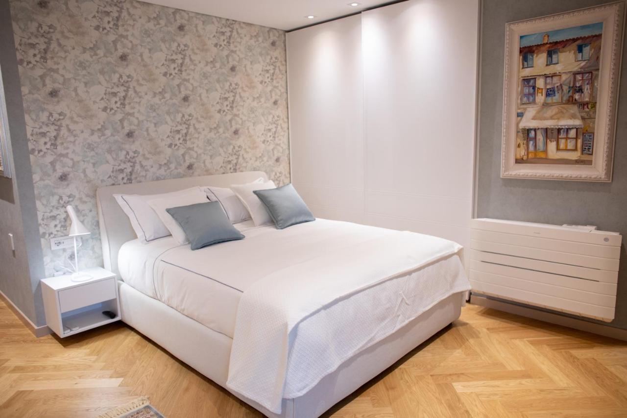 Seven Luxury Suites Tirana Bagian luar foto