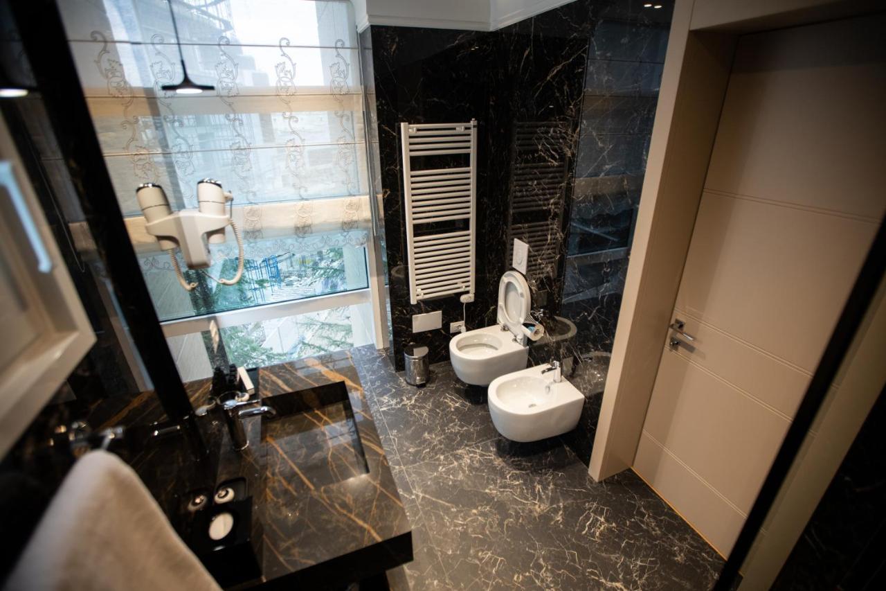 Seven Luxury Suites Tirana Bagian luar foto