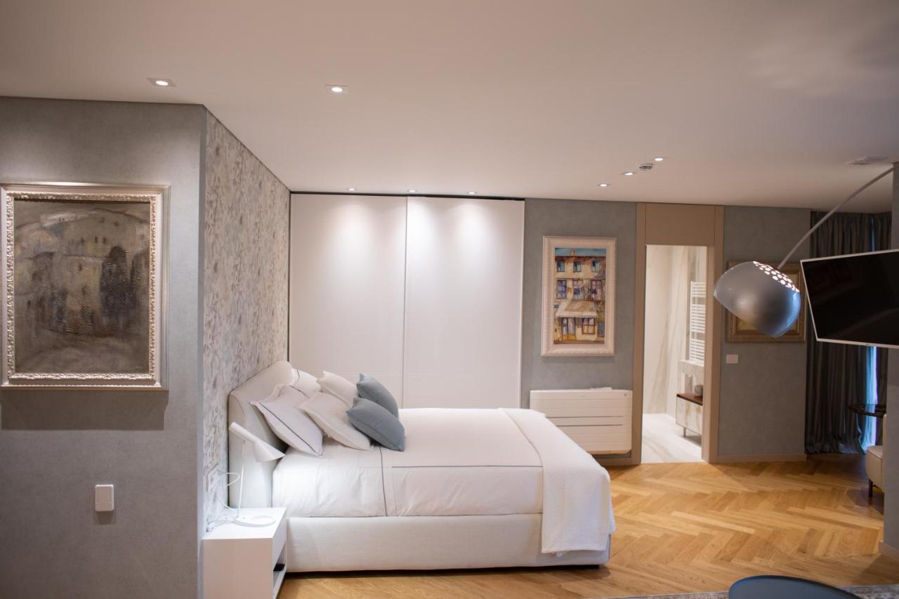 Seven Luxury Suites Tirana Bagian luar foto