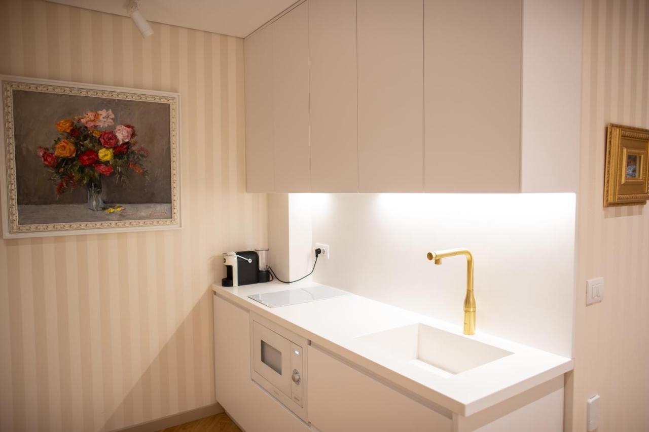 Seven Luxury Suites Tirana Bagian luar foto