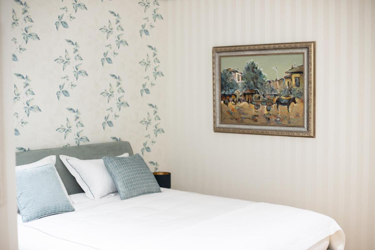 Seven Luxury Suites Tirana Bagian luar foto