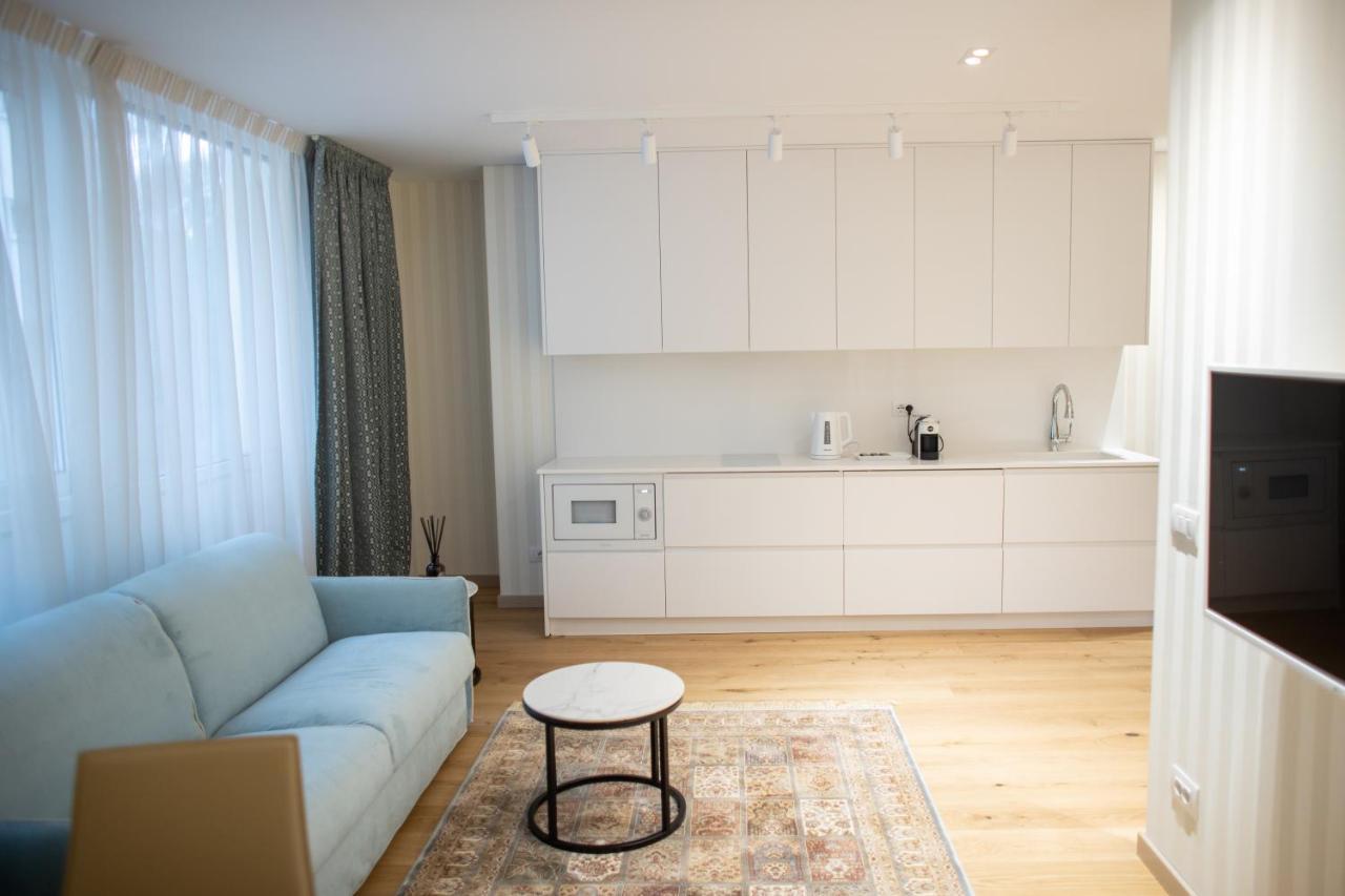 Seven Luxury Suites Tirana Bagian luar foto