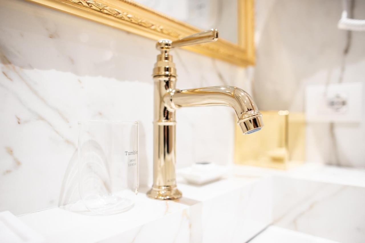 Seven Luxury Suites Tirana Bagian luar foto